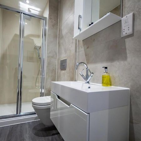 Luxury 1 Bedroom Ground Floor Apartment Плимът Екстериор снимка