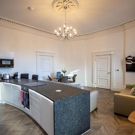 Luxury 1 Bedroom Ground Floor Apartment Плимът Екстериор снимка