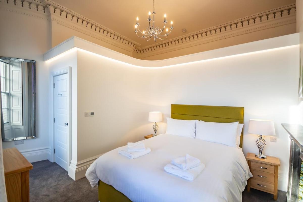 Luxury 1 Bedroom Ground Floor Apartment Плимът Екстериор снимка